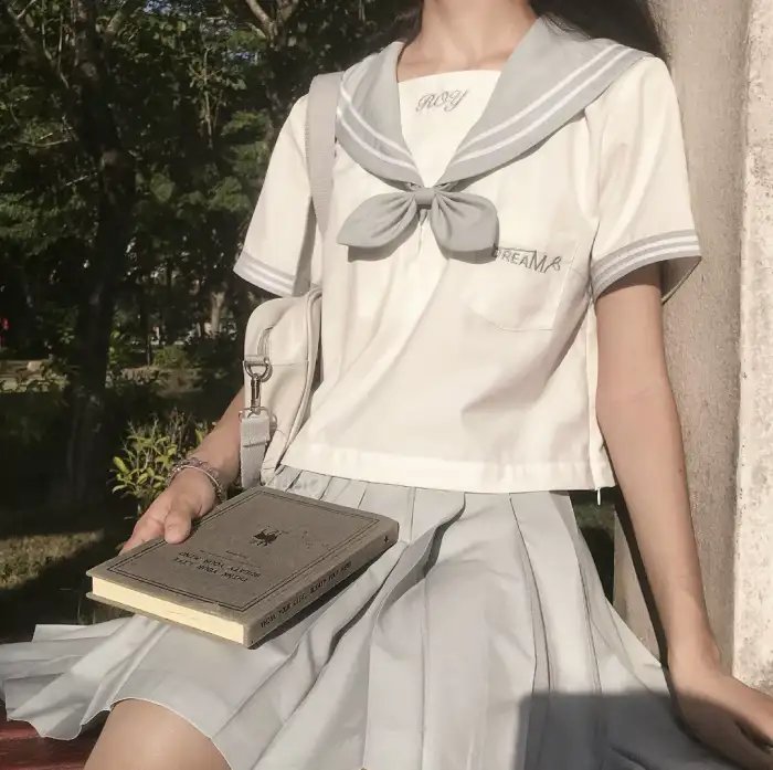 雨中的女人